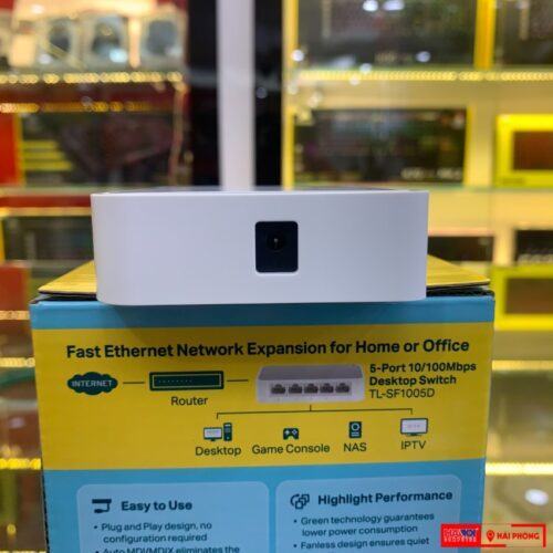 ảnh chụp khu vực cấp nguồn của Switch TP-Link TL-SF1005D