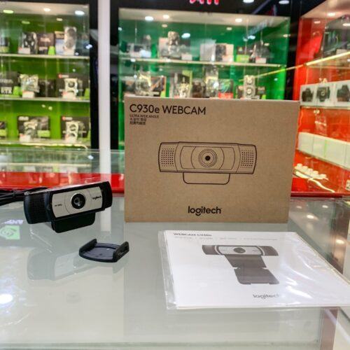 ảnh chụp Webcam Logitech HD Pro C930e cùng phụ kiện