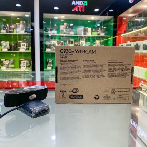 ảnh chụp mặt sau Webcam Logitech HD Pro C930e cùng vỏ hộp