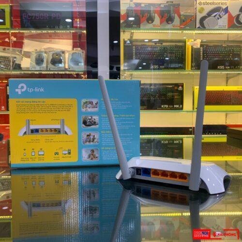 ảnh chụp mặt sau Bộ phát wifi TP-Link TL-WR840N Wireless N300Mbps cùng hộp sản phẩm