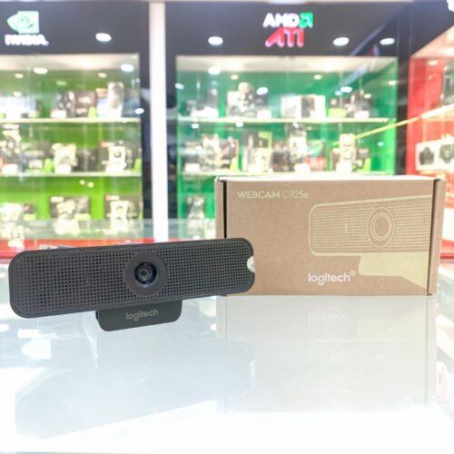 Webcam Logitech C925e cùng vỏ hộp