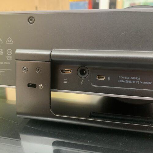 cổng kết nối của Webcam Logitech Meetup