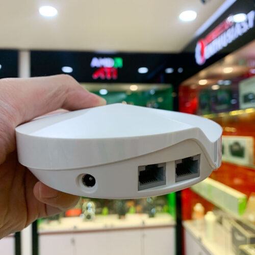 ảnh chụp cổng kết nối của Bộ phát wifi mesh TP-Link Deco M5 3-Pack