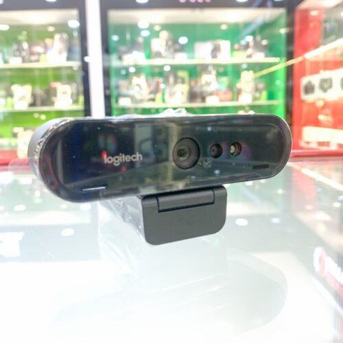 ảnh chụp mặt trước của Webcam Logitech BRIO Ultra HD Pro