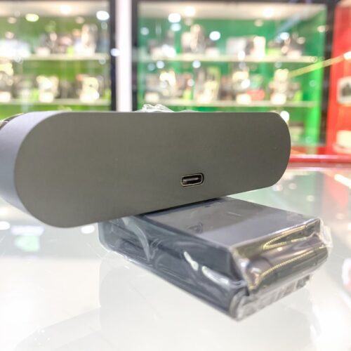 ảnh chụp cổng kết nối của Webcam Logitech BRIO Ultra HD Pro