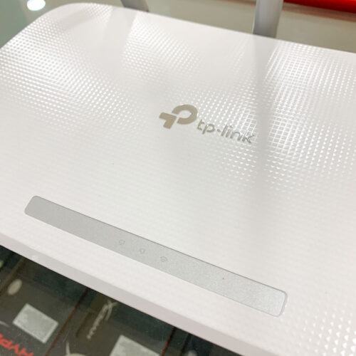 ảnh chụp logo tp link trên Bộ phát wifi TP-Link TL-WR845N Wireless N300Mbps