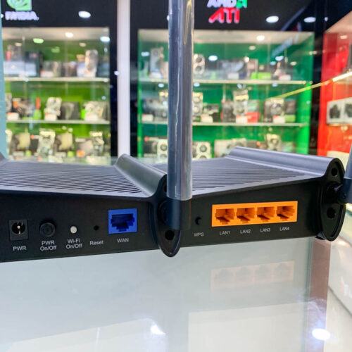 ảnh chụp cận cảnh cổng kết nối trên Bộ phát wifi TP-Link Archer C58HP AC1350Mbps