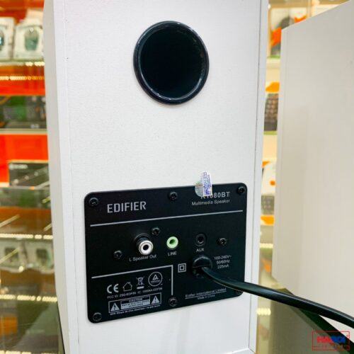 ảnh chụp khu vực cổng kết nối của Loa Bluetooth Edifier R1080BT 2.0 White