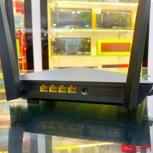 ảnh chụp cổng kết nối của Bộ phát wifi Tenda AC6 chuẩn AC1200Mbps