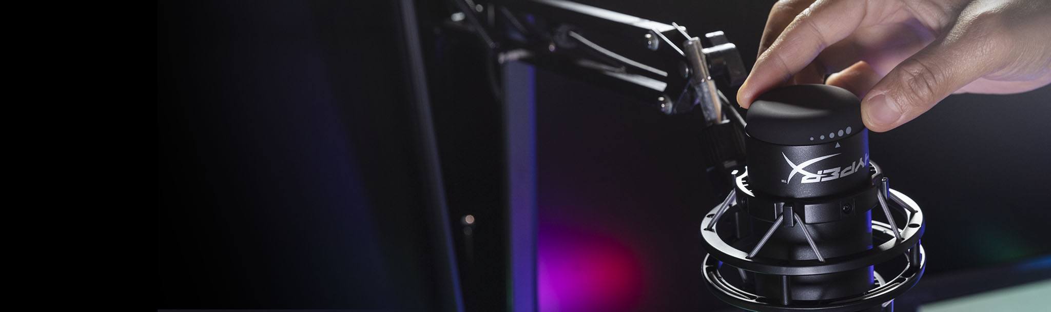 Microphone Kingston HyperX QuadCast S RGB - HMIQ1S-XX-RG/G có thể điều chỉnh độ nhạy dễ dàng