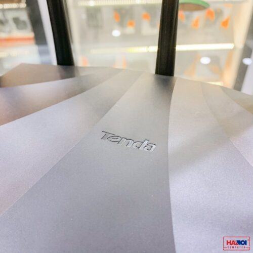 ảnh chụp logo tenda trên Bộ phát wifi Tenda AC23 tốc độ AC2100Mbps