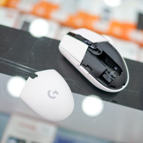 Chuột không dây Logitech G304 Lightspeed trắng (USB)