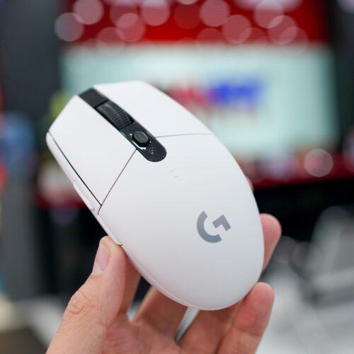 Chuột không dây Logitech G304 Lightspeed trắng (USB)