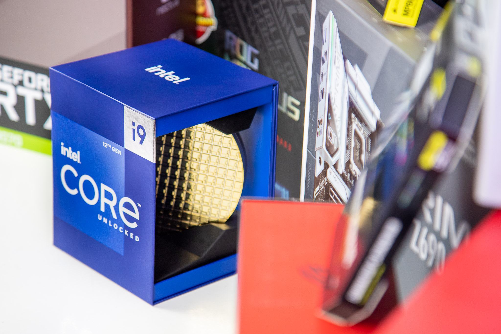 CPU Intel Core i9-12900K (3.9GHz turbo up to 5.2Ghz, 16 nhân 24 luồng, 30MB Cache, 125W) - Socket Intel LGA 1700/Alder Lake)