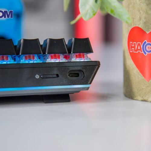 Bàn phím game không dây Corsair K70 Pro Mini đen Speed sw (CH-9189014-NA)