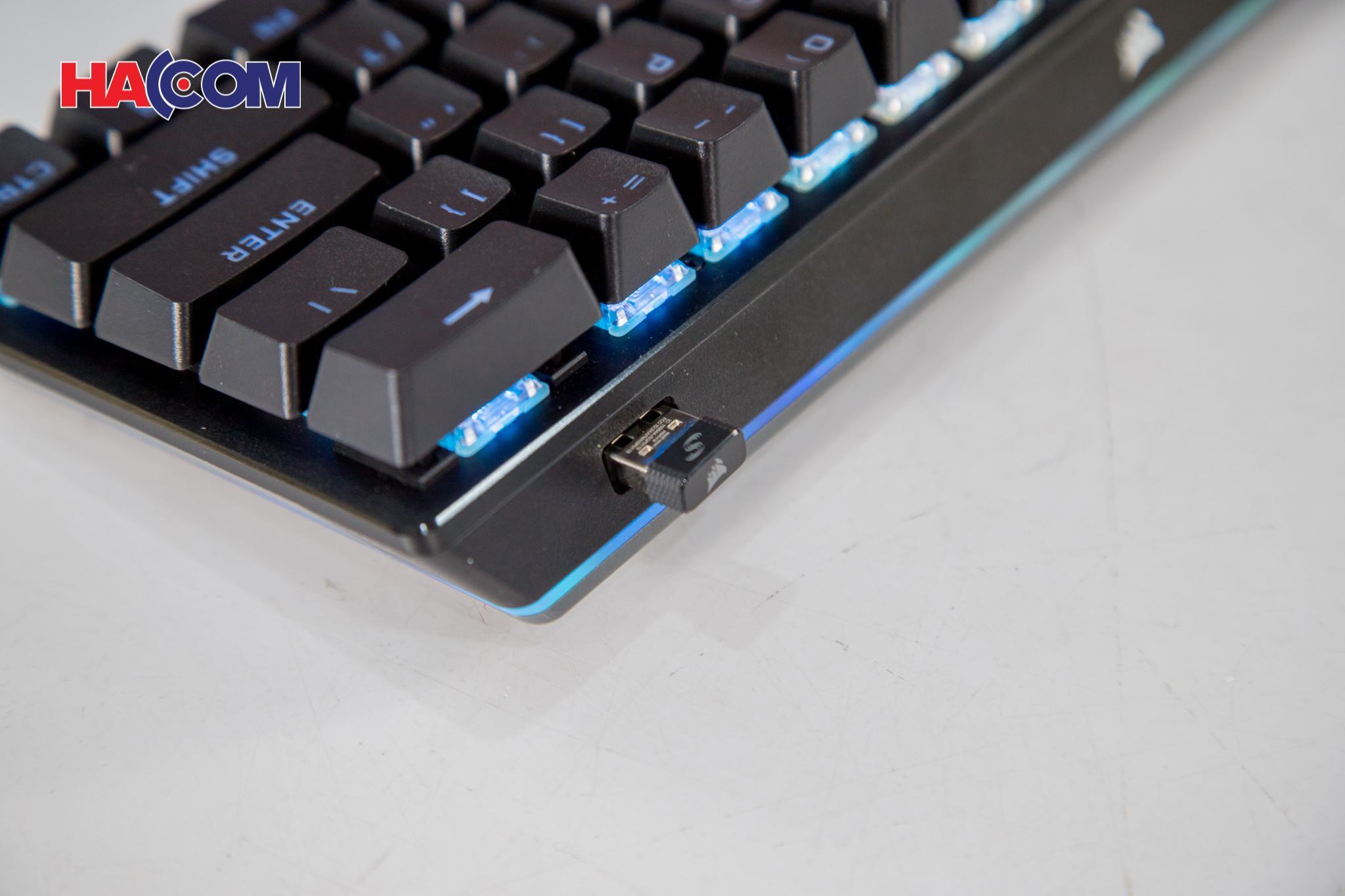 Bàn phím game không dây Corsair K70 Pro Mini đen Speed sw (CH-9189014-NA)
