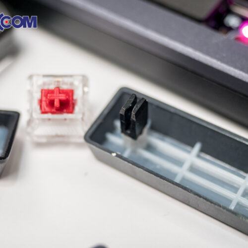 Bàn phím Gaming không dây ASUS ROG AZOTH NX Đen Red Switch (Wireless/Bluetooth/USB/OLED-SCR) 90MP0316-BKUA01