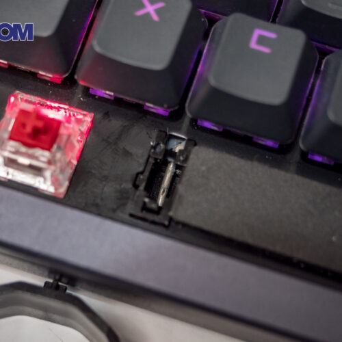 Bàn phím Gaming không dây ASUS ROG AZOTH NX Đen Red Switch (Wireless/Bluetooth/USB/OLED-SCR) 90MP0316-BKUA01