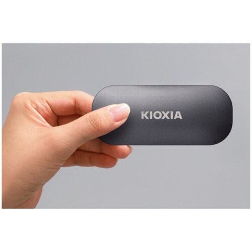 Ổ Cứng Di Động SSD 1TB KIOXIA EXCERIA PLUS PORTABLE USB 3.2 Gen 2 Đọc 1050MB/Ghi 1000MB (LXD10S001TG8)