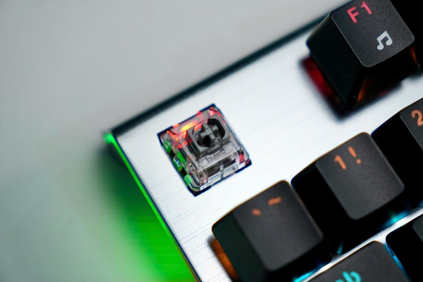 Bàn phím quang cơ gaming có dây Rapoo V520 3