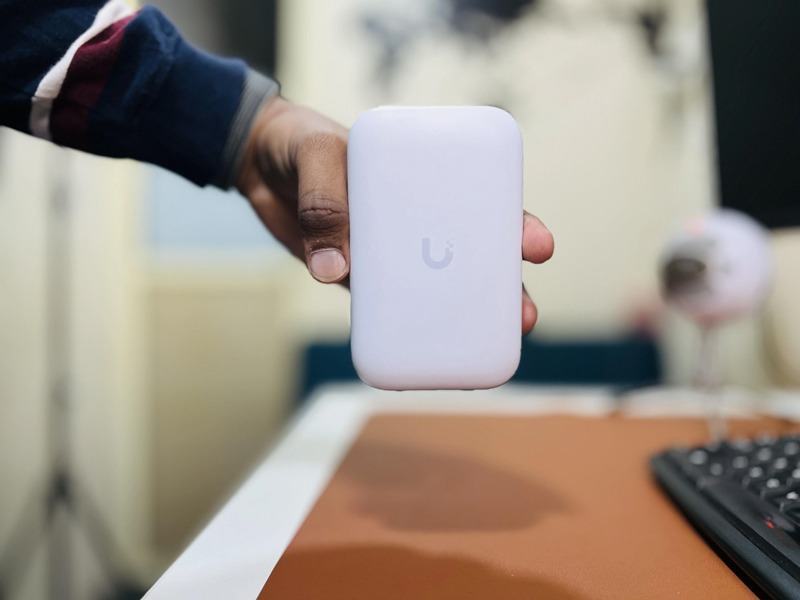 Bộ phát WiFi 5 UniFi Swiss Army Knife (UK-Ultra)